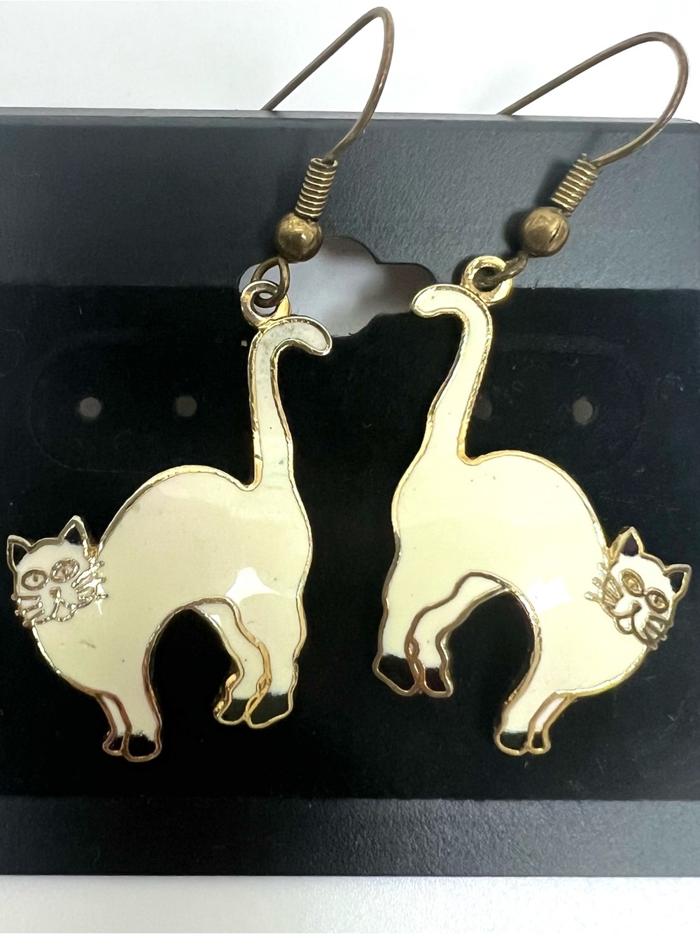 Vintage 90’s Enamel Cat Dangle Earrings